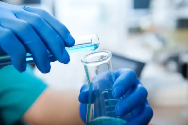 Étalonnage d’une micropipette en laboratoire – Afrolab volumétrique Maroc